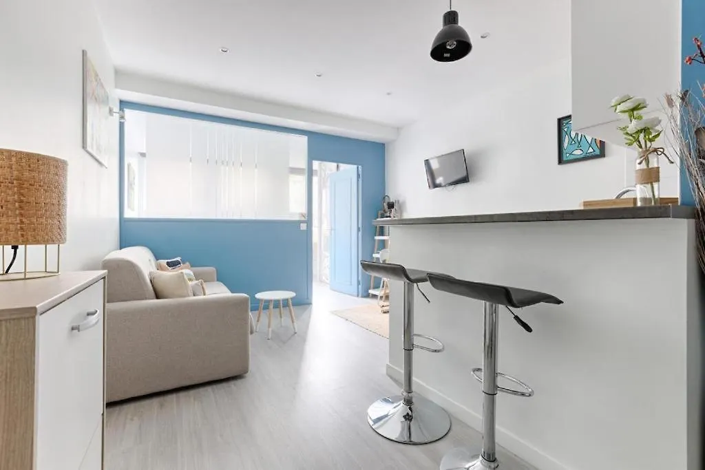 Charming Apartment Gambetta - Saint Fargeau II Paris