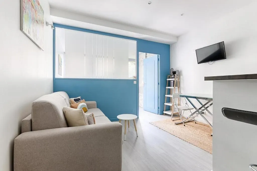Charming Apartment Gambetta - Saint Fargeau II Paris